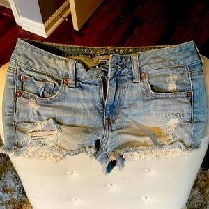 AMERICAN EAGLE SHORTIE denim shorts